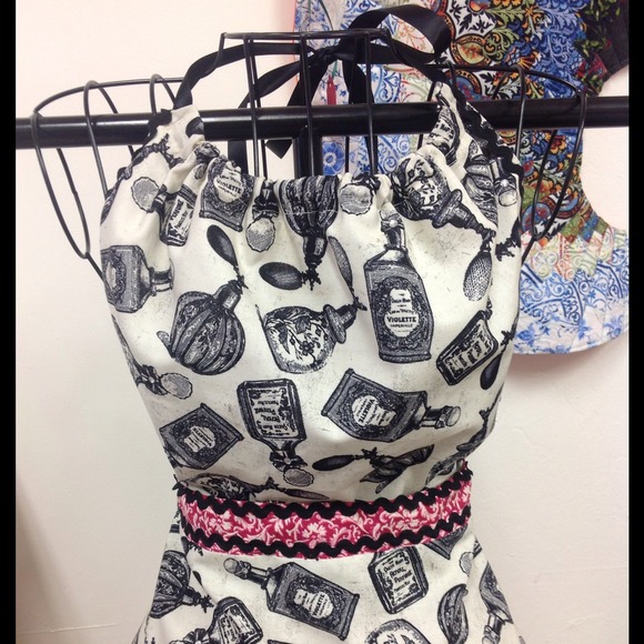 Apron-Isabella - Picture 2 of 4