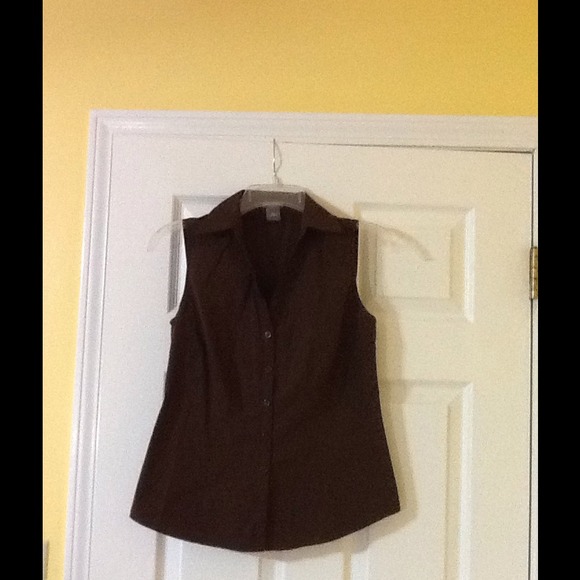 Brown Sleeveless button down front shirt