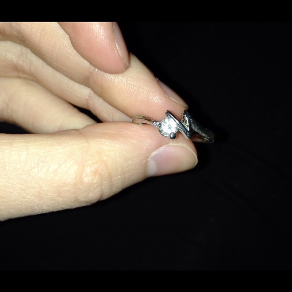 Zig zag ring - Picture 1 of 1