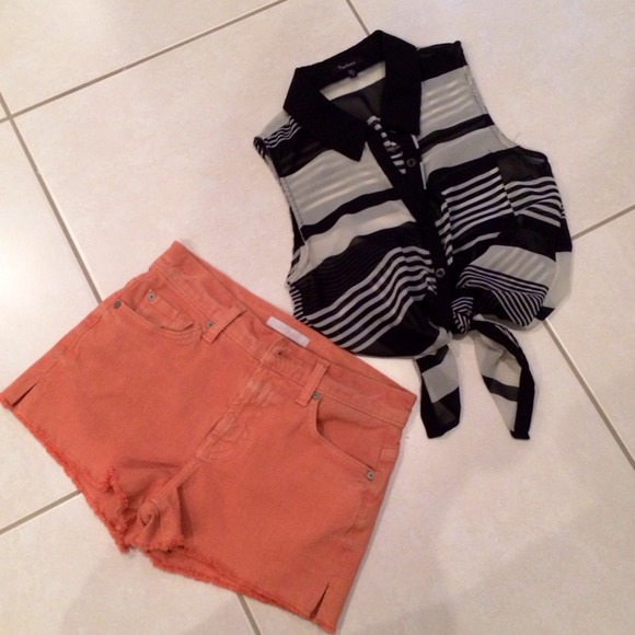 7 for all Mankind high waisted shorts - Picture 2 of 5