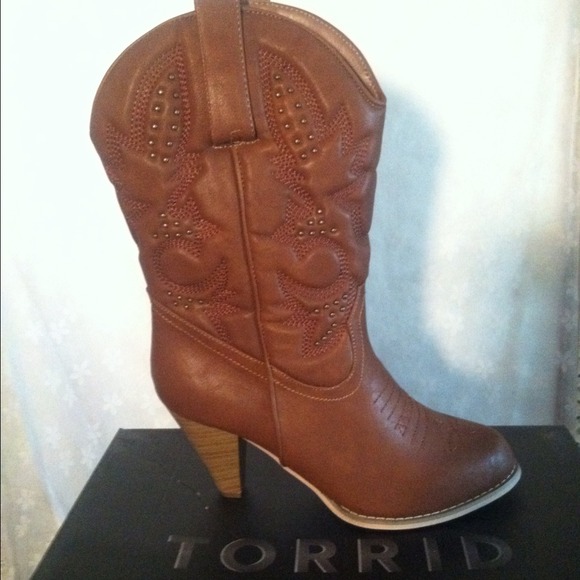 Torrid boots size 9W