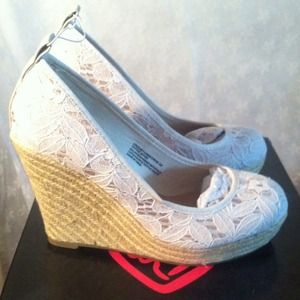 Torrid size 8w wedges