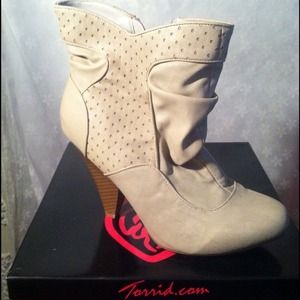 Torrid 9W boots $35 plus size