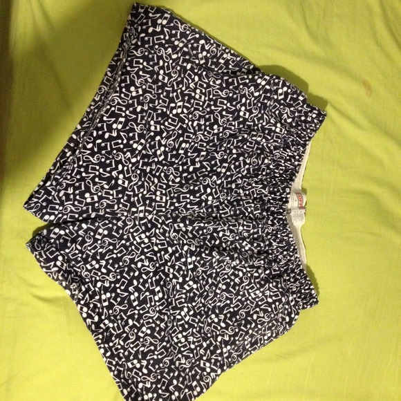 Music note soffe shorts - Picture 1 of 1