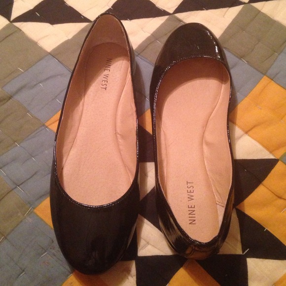 Nine West black flats