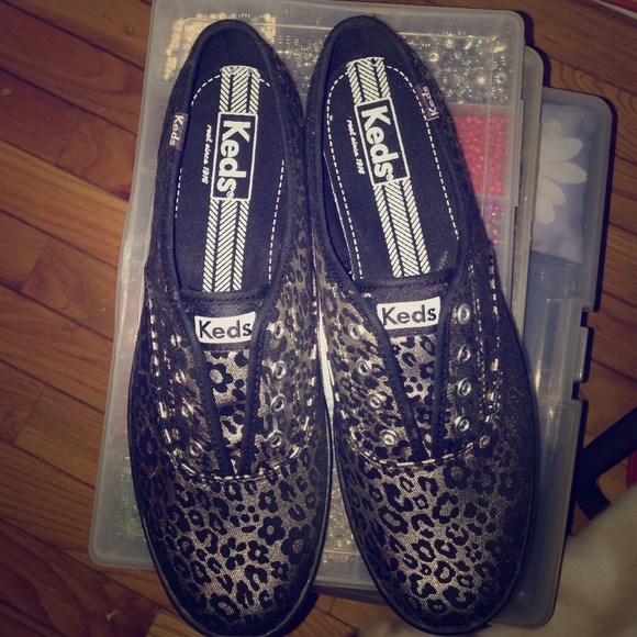 🚫SOLD!!!! 👟Brand New Keds👟