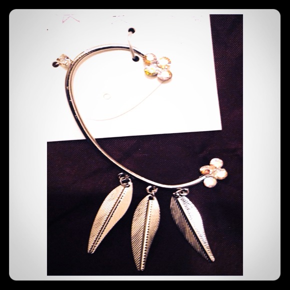 BN*Silver Ear Cuff w/Pearl(Color)Rhinestone w/🍃🍂