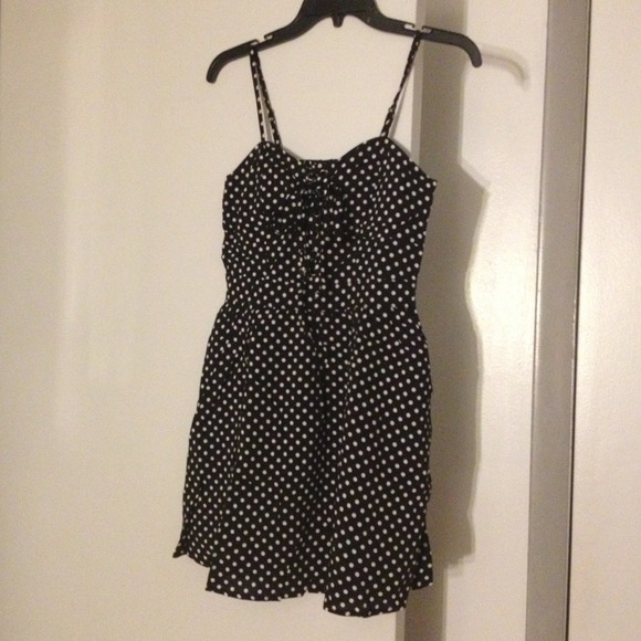 Dresses & Skirts - New black polka dot dress
