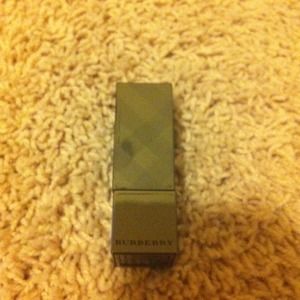 Burberry lip cover in primrose hill pink
