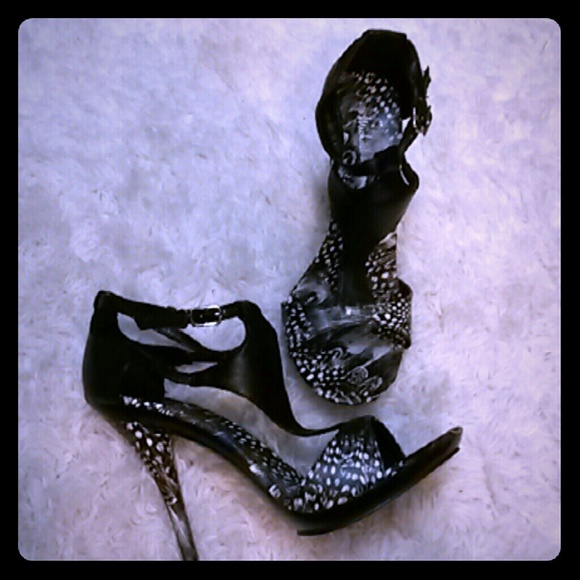 Rare Peacock Print T-Strap heels