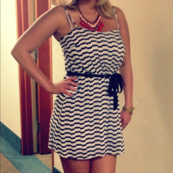 Dress - Picture 1 of 2