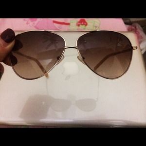 🎉PRICE REDUCED 🎉 Cole Haan aviator sunglasses