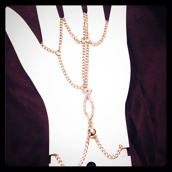 BN*Silver Infinity Fish Hand Chain W/Rhinestones💎