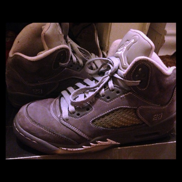 Jordan's 5 Wolf-Grey🌕🐺