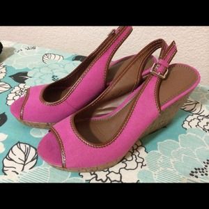Pink and brown wedges