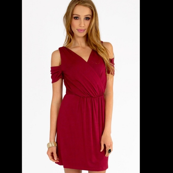 ❤Red Vneck Dress❤