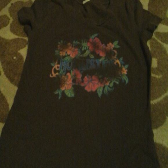 Hollister tee