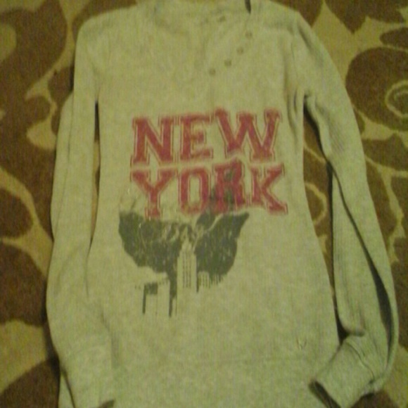 NWOT New york tee