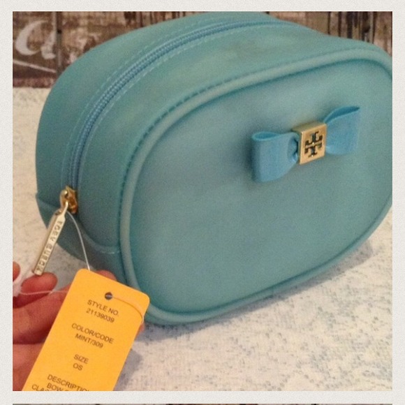 ON HOLD!!!😜NWT Tory burch jelly cosmetic pouch