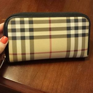 100% Authentic BURBERRY Wallet