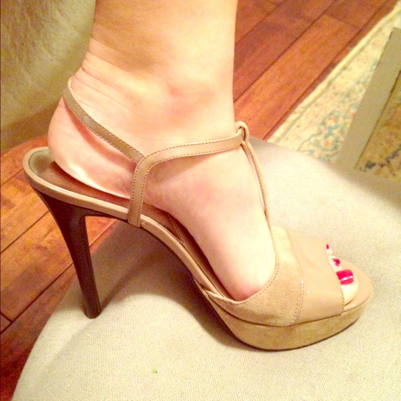 !!!!SOLD Michael Kors Patent Leather/Peep Toe Pump