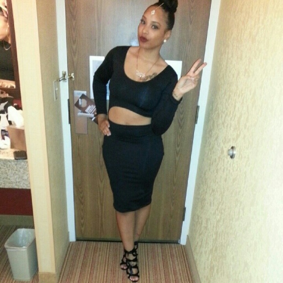 Dress - Picture 3 of 3