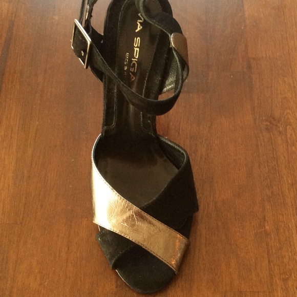 Sandals - Picture 2 of 4