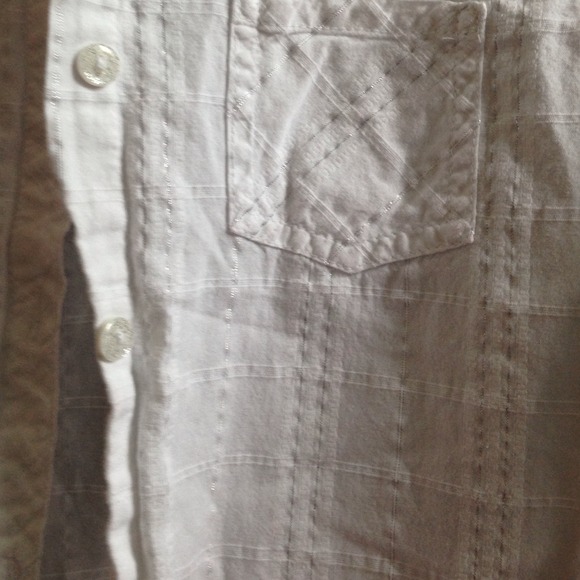 Button up white shirt - Picture 2 of 3