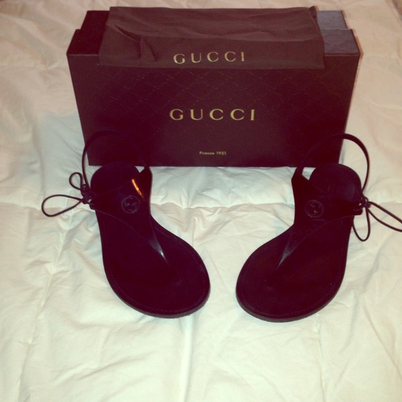 Black gucci sandals