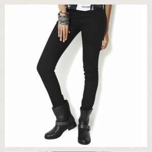 Black jeggings