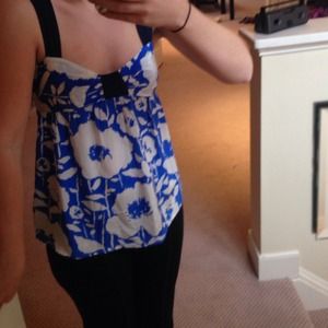 Yumi Kim flower top from south moon under