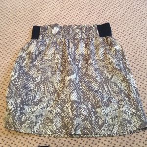 Banana republic snack print skirt