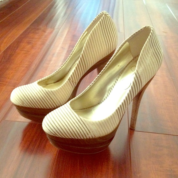 Jessica Simpson platform stilettos