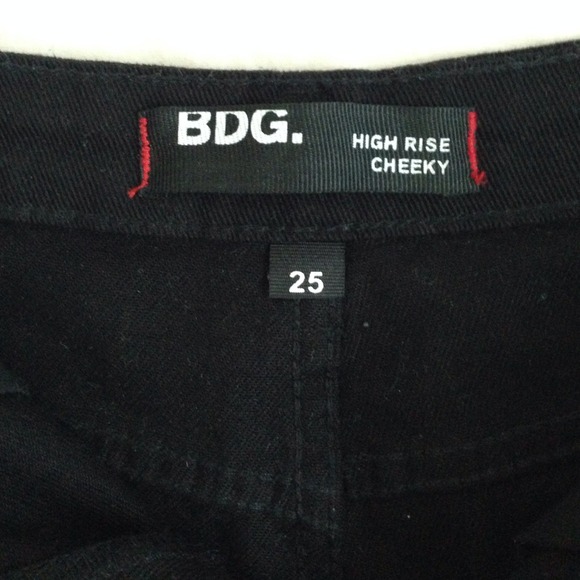 BDG High-Rise Studded Cheeky Short Size 25 - Picture 4 of 4