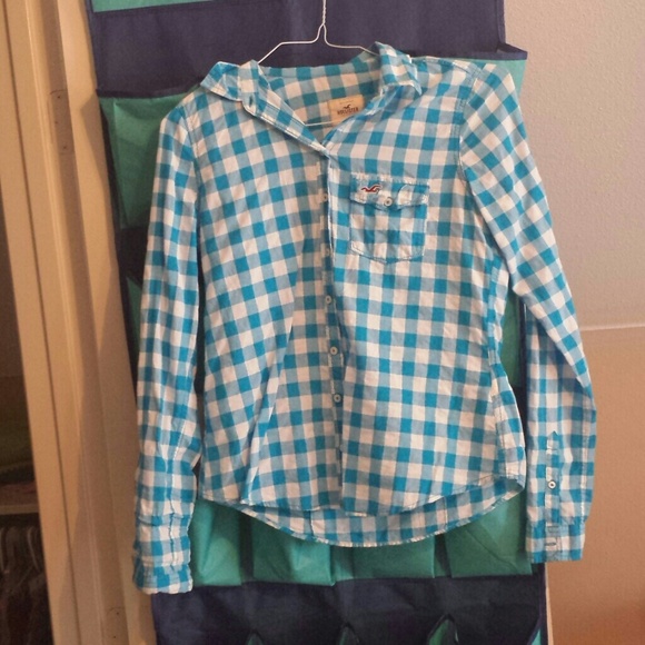 Hollister button up!