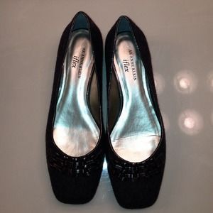 Anne Klein Grey Flats