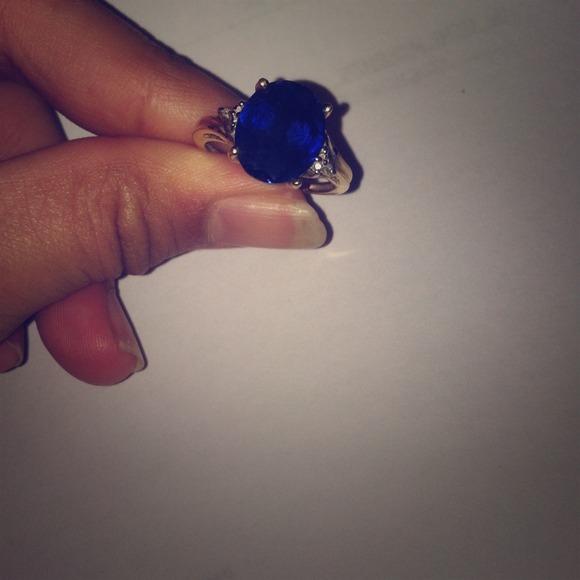 Size 6.5 ring w/ huge sapphire!