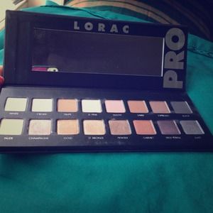 Lorac Pro pallet and Ben Nye bundle