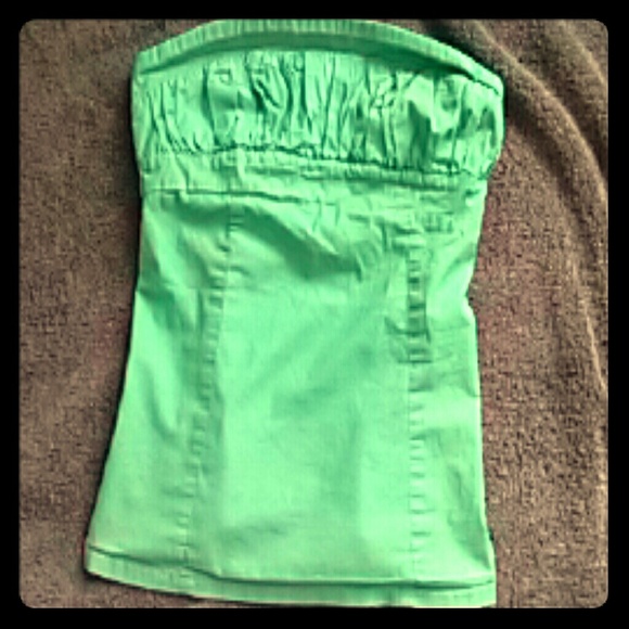 Adorable green tubetop!