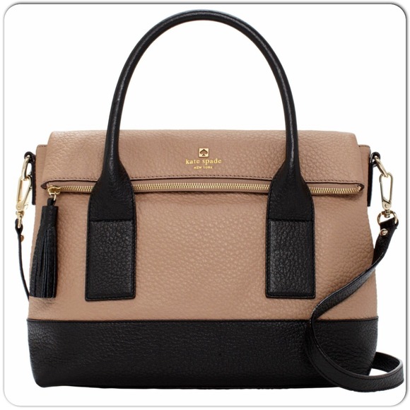 kate spade Handbags - ⚡️FLASH⚡️🎉HP 7/16🎉 Classic Kate Spade Bag