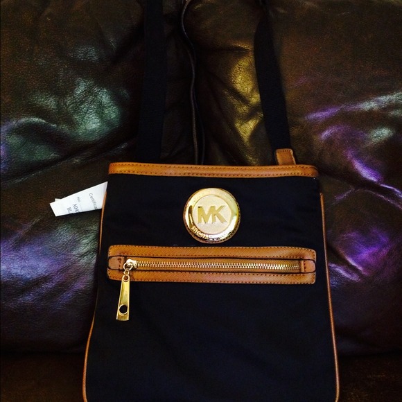 Michael kors bag small