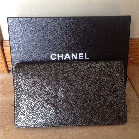Chanel wallet