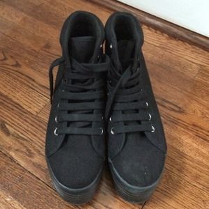 Black Platform Jeffrey Campbells