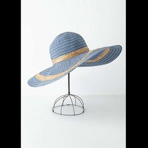 Rippling Ribbon Floppy Hat