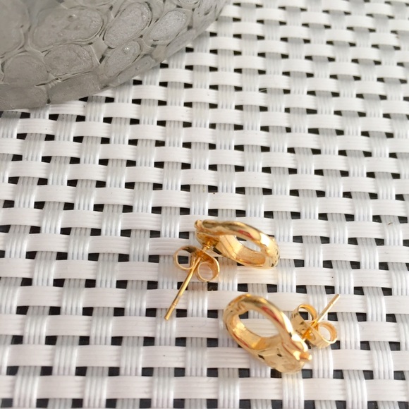 Gold Plated Handcuff Studs - Picture 3 of 4