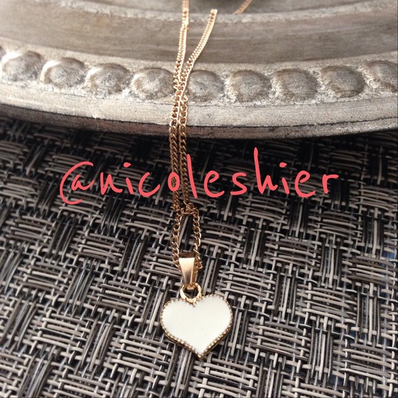 {Gold} color Necklace β’ White Heart Charm π - Picture 3 of 4