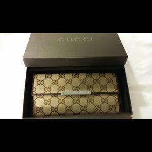Gucci wallet