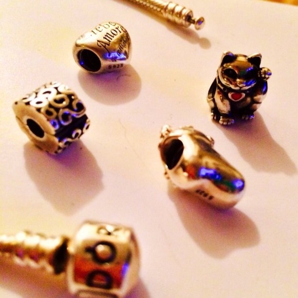 Pandora bundle with Pandora Bangle ! - Picture 2 of 5