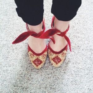 ON HOLD Minette Red Velvet Tapestry Pumps
