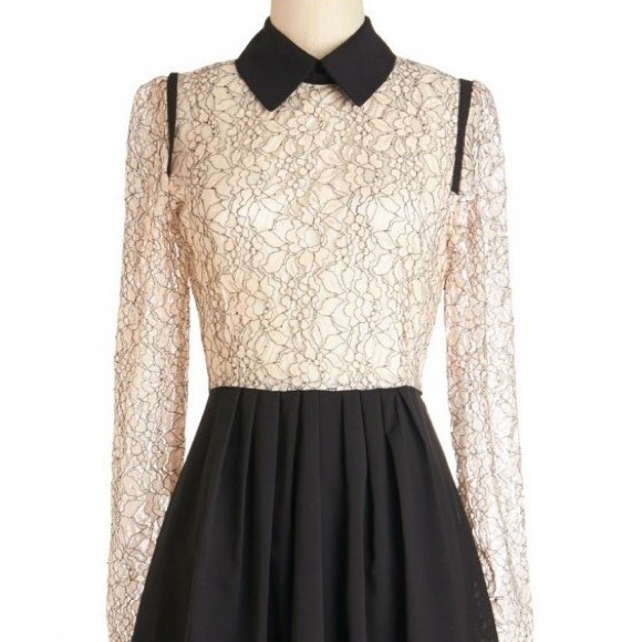 💢Looking for this Modcloth lace dress in large.💢